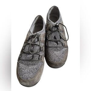 Dansko woman’s SZ 37 EU Gray Athletic Shoes